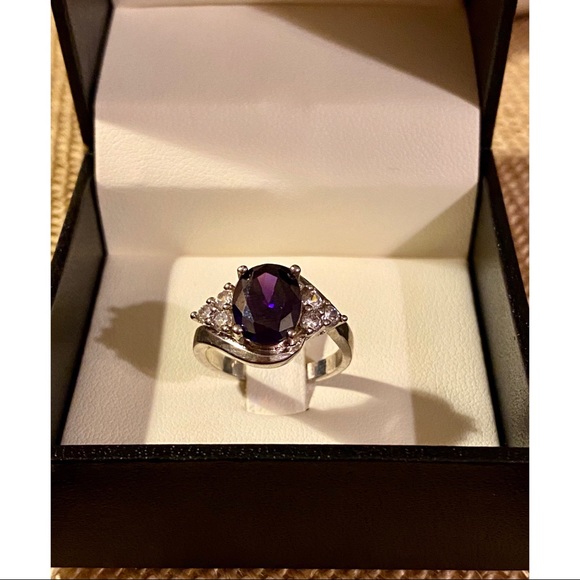 Two Beautiful Gemstone Rings - Picture 2 of 7